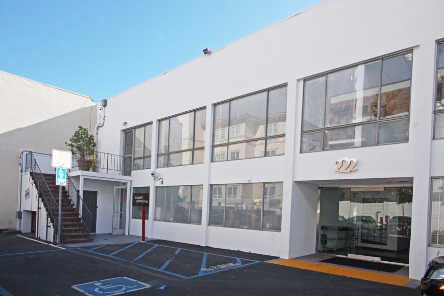 220-228 N Canon Dr, Beverly Hills, CA à louer - Photo du bâtiment - Image 3 de 17