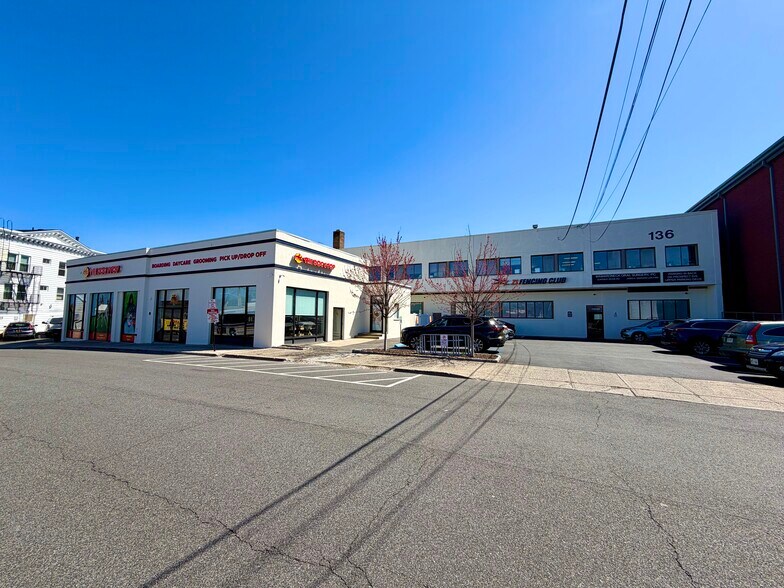 124 Palmer Ave, Mamaroneck, NY à vendre - Photo du bâtiment - Image 3 de 5