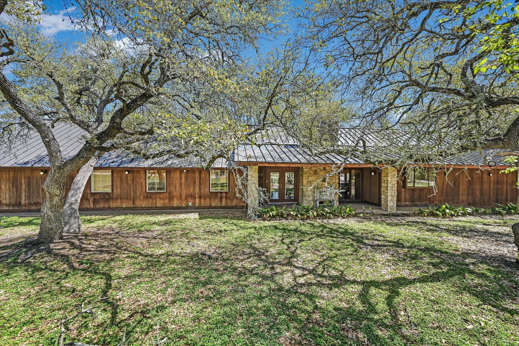 411 Whitetail Ridge, Dripping Springs, TX for sale Primary Photo- Image 1 of 40