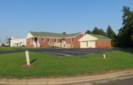 More details for 110 Office Park Dr, Roanoke Rapids, NC - Office for Sale