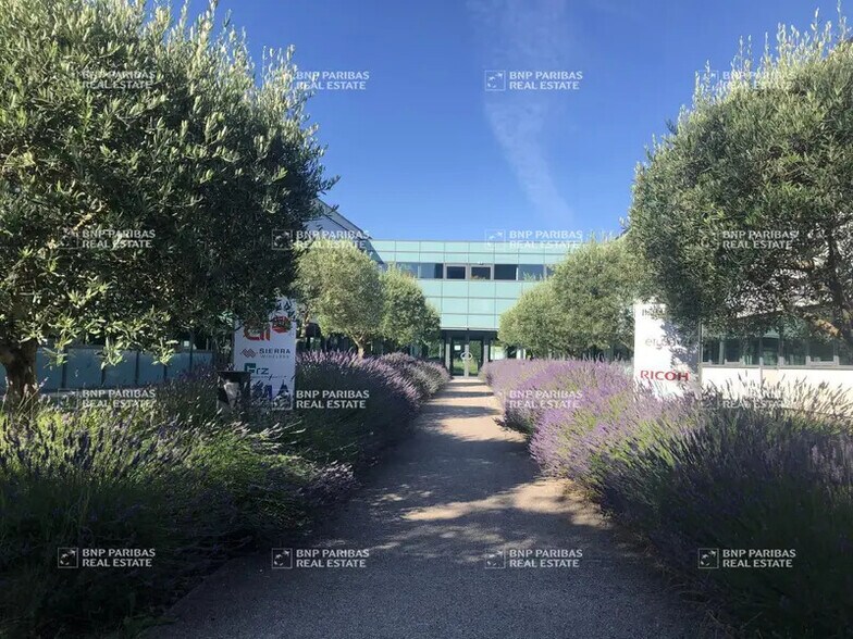 308 Allée Du Lac, Labège à louer - Photo du bâtiment - Image 2 de 11