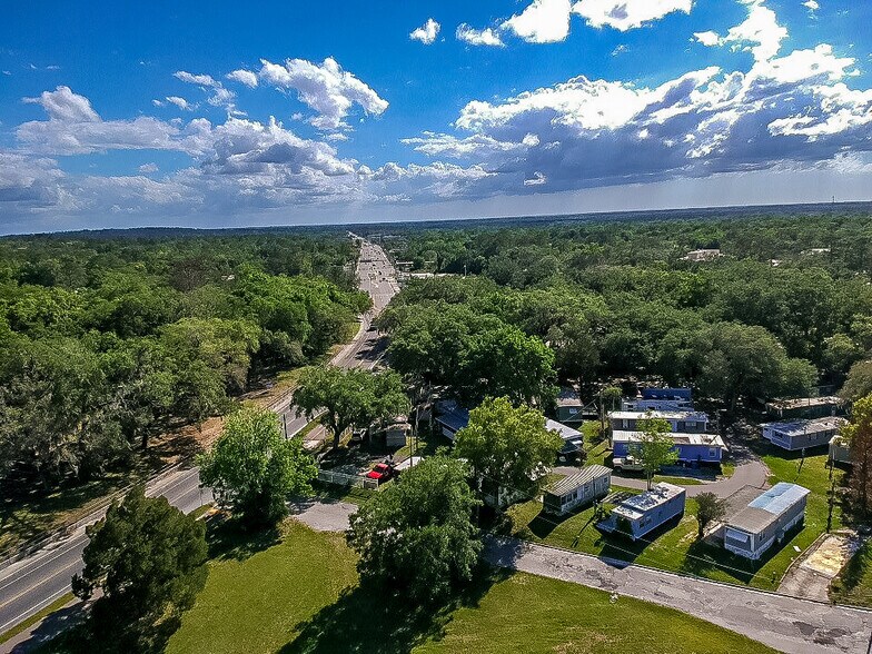 615 Old Hospital Dr, Brooksville, FL à vendre - Photo du bâtiment - Image 3 de 79