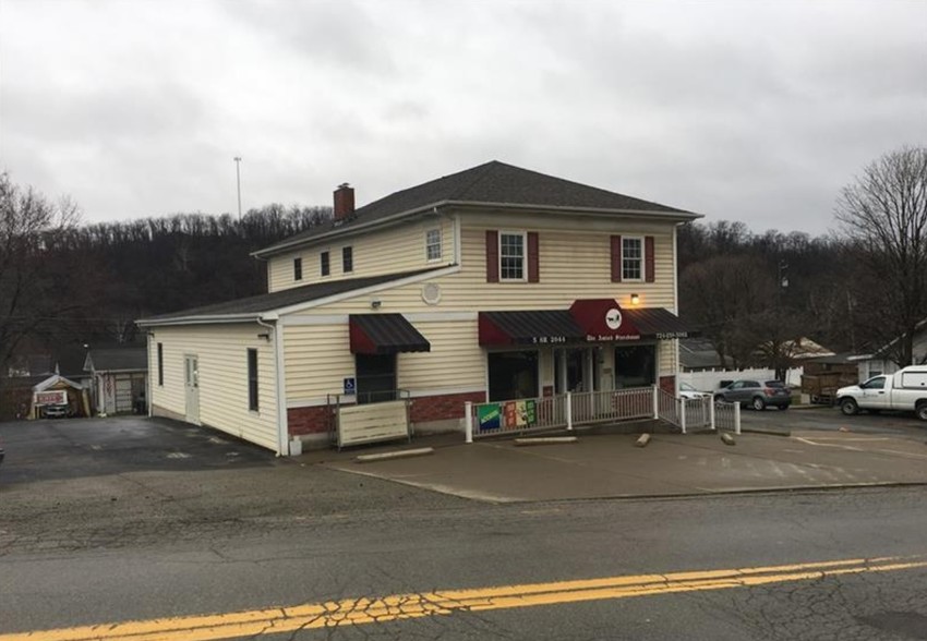 Retail in Bentleyville, PA for sale - Primary Photo - Image 1 of 1