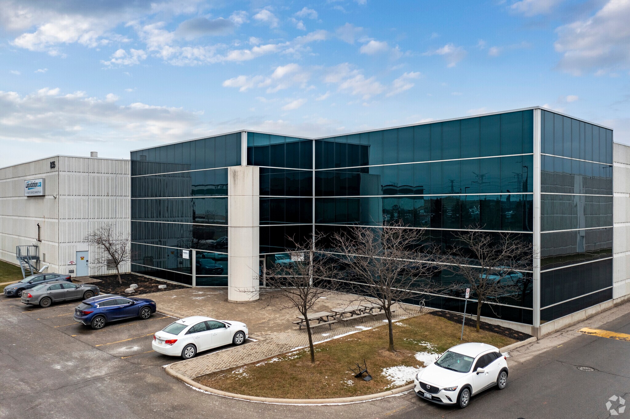 835 Intermodal Dr, Brampton, ON à vendre Photo du bâtiment- Image 1 de 1
