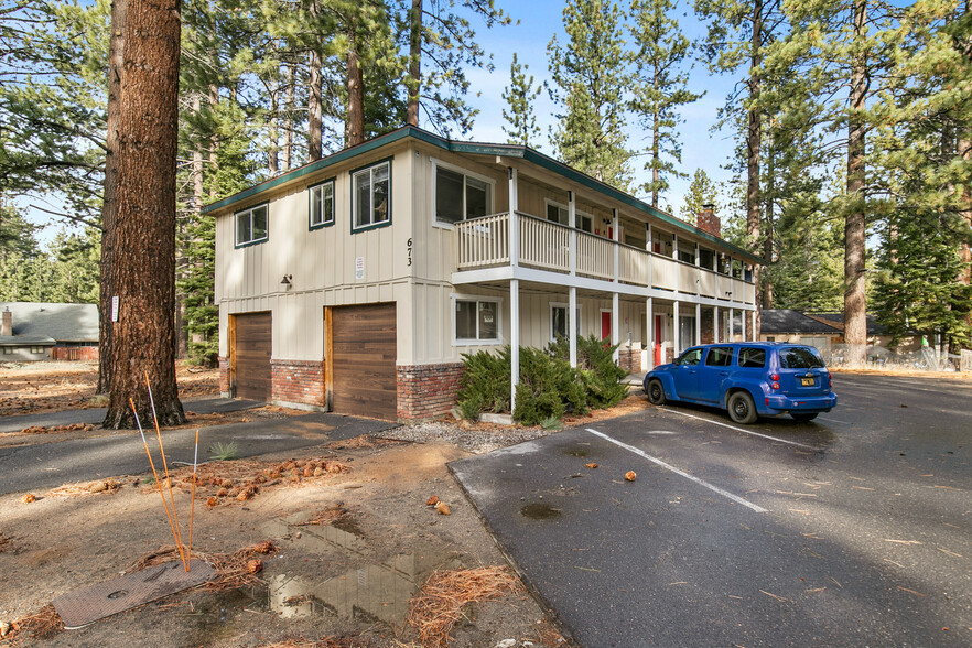 673 James Ave, South Lake Tahoe, CA à vendre - Photo du bâtiment - Image 2 de 10