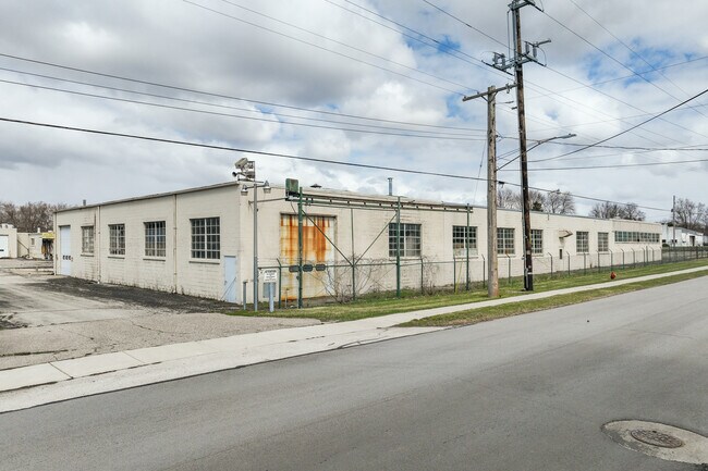 Plus de détails pour 626 Depot St, Blissfield, MI - Industriel à louer