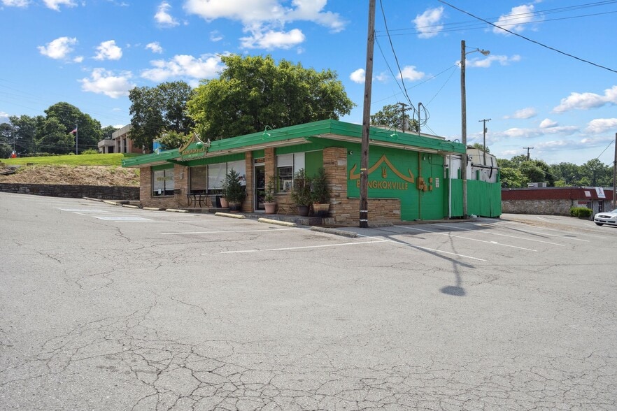 395 Haywood Ln, Nashville, TN for sale - Building Photo - Image 2 of 15