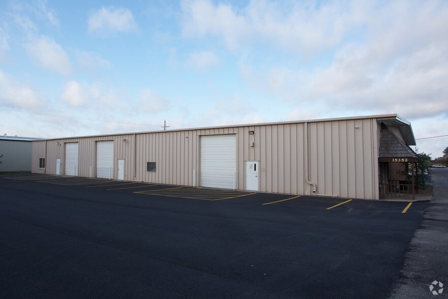 15352 S Keeler St, Olathe, KS for lease - Building Photo - Image 1 of 6