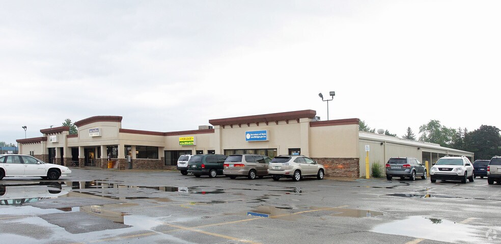 530-542 S State St, Sparta, MI à louer - Photo du bâtiment - Image 3 de 3