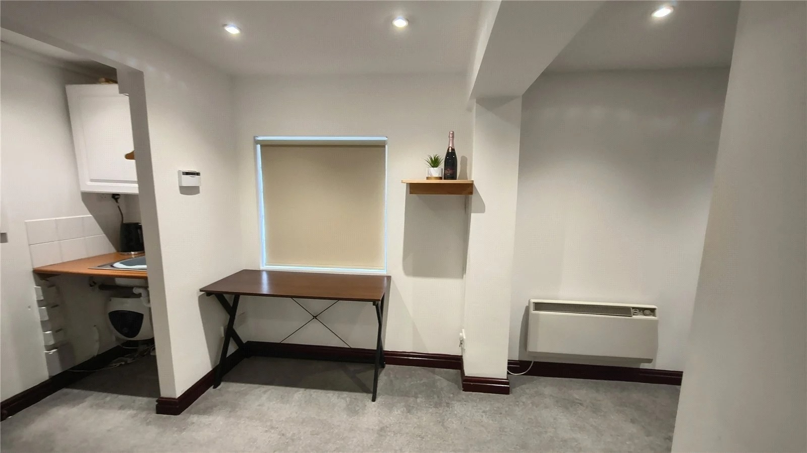 6 Parkes Passage, Stourport On Severn for lease Interior Photo- Image 1 of 8