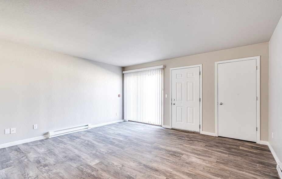 825-835 Wisconsin St, Oshkosh, WI for sale - Building Photo - Image 3 of 37