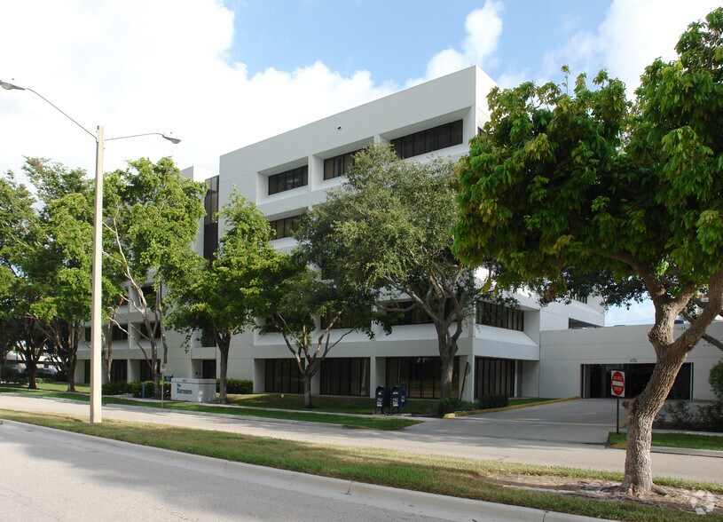 1615 Forum Pl, West Palm Beach, FL for sale - Primary Photo - Image 1 of 24