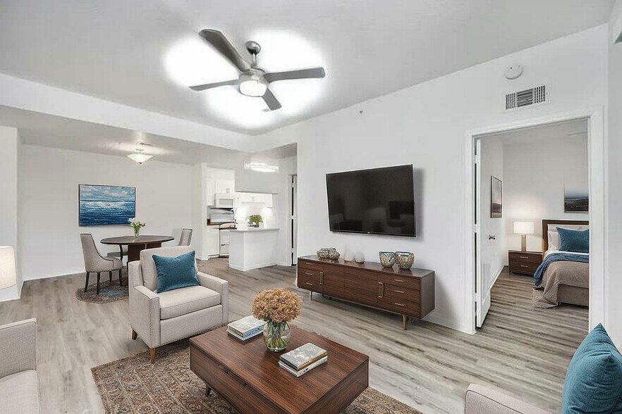 13009 Kain Palms Ct, Tampa, FL à vendre - Photo intérieure - Image 2 de 38