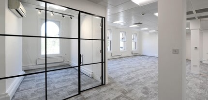 16-18 Albert Sq, Manchester for lease Interior Photo- Image 2 of 3