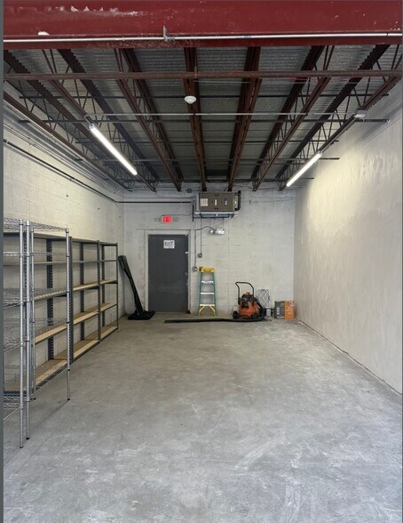 9 Maynard St, Attleboro, MA à louer - Photo intérieure - Image 2 de 4