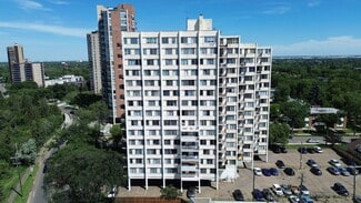 Plus de détails pour 10101 Saskatchewan Dr NW, Edmonton, AB - Multi-résidentiel à vendre