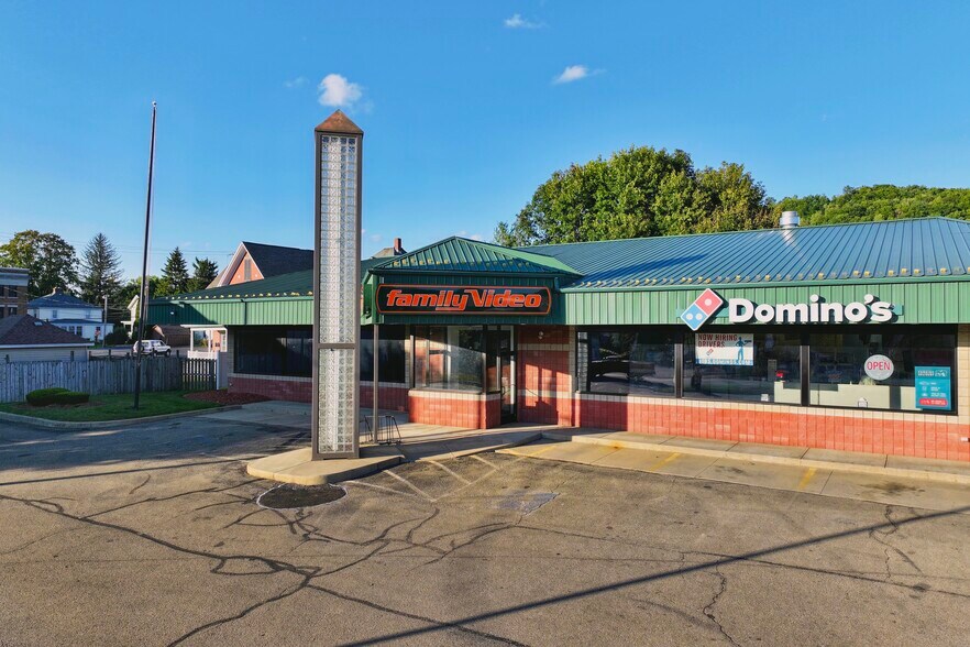 609 Pennsylvania Ave E, Warren, PA for lease - Building Photo - Image 2 of 7