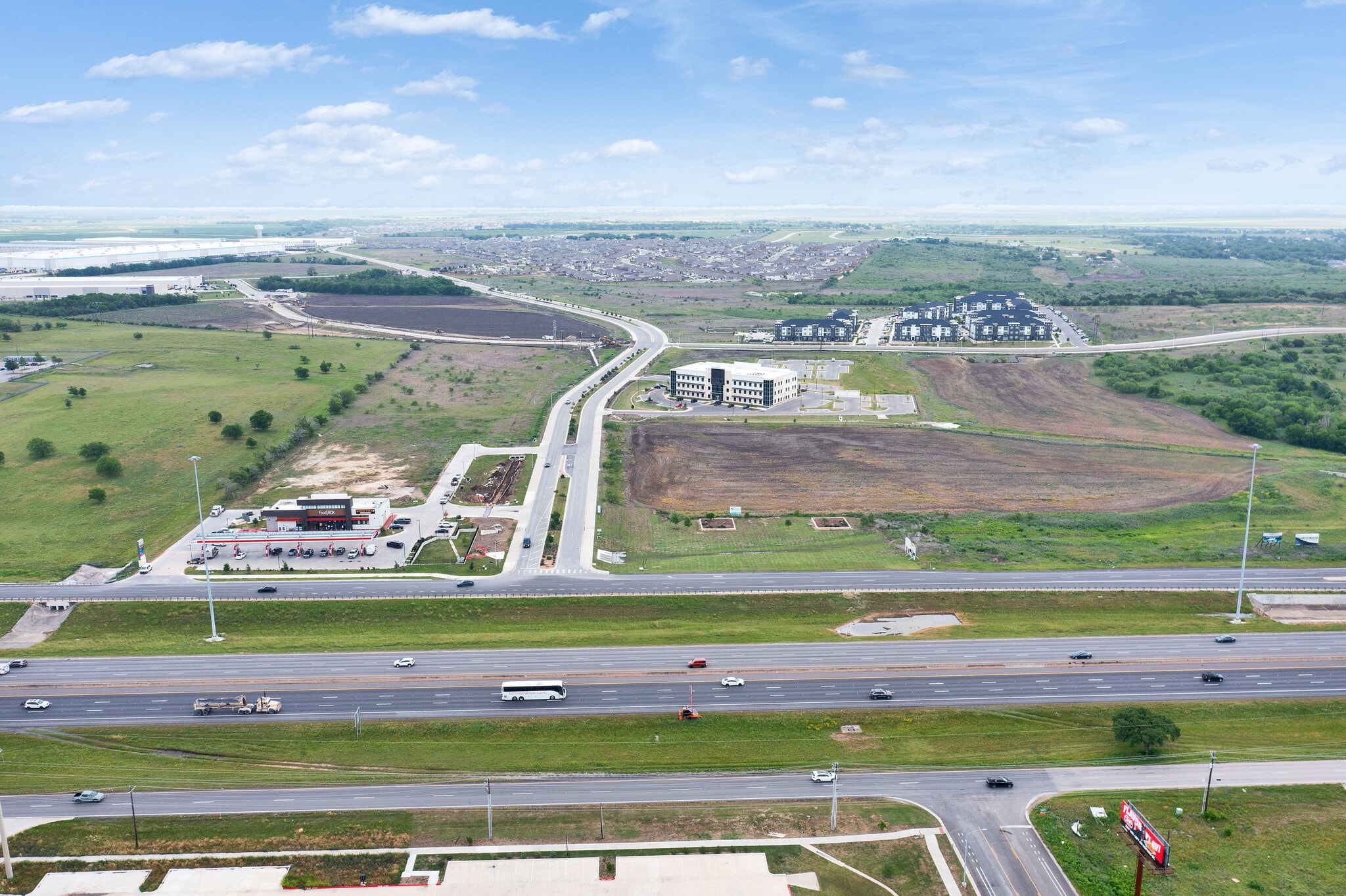 IH 35, San Marcos, TX à vendre Photo principale- Image 1 de 7