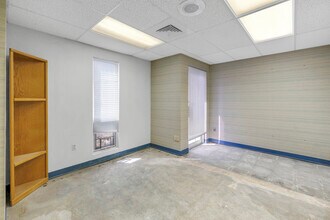 9911 Seminole Blvd, Seminole, FL for lease Building Photo- Image 2 of 15