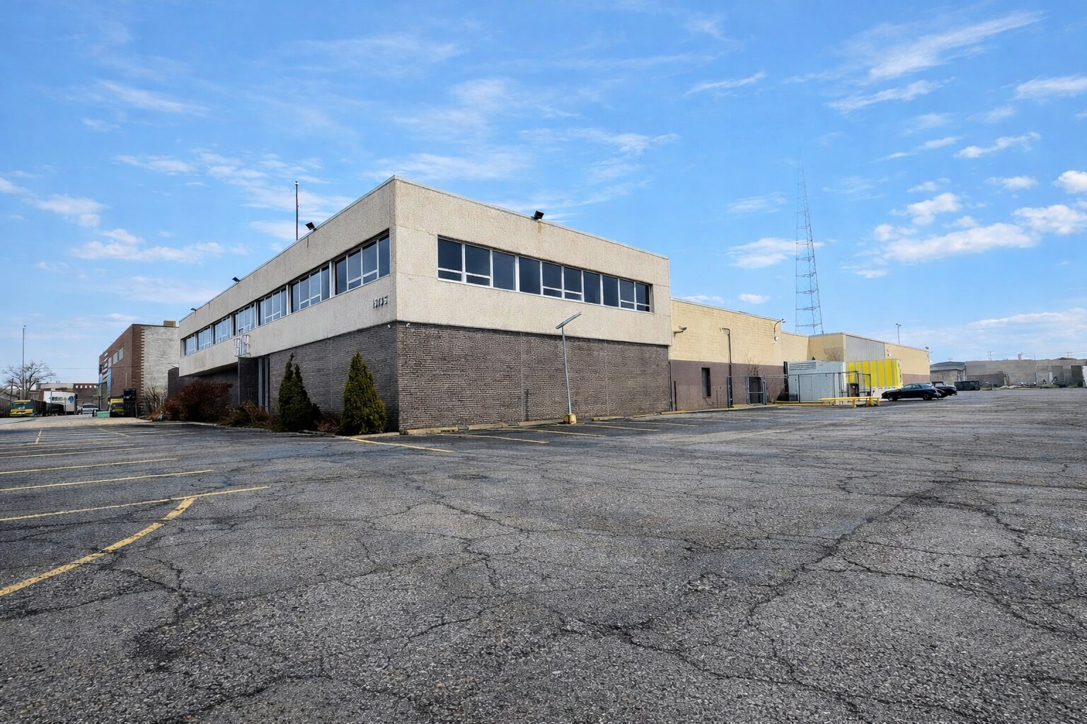 15135 Hamilton Ave, Highland Park, MI for lease Primary Photo- Image 1 of 11