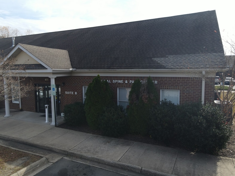 411B Park Hill Dr, Fredericksburg, VA for sale - Building Photo - Image 2 of 4