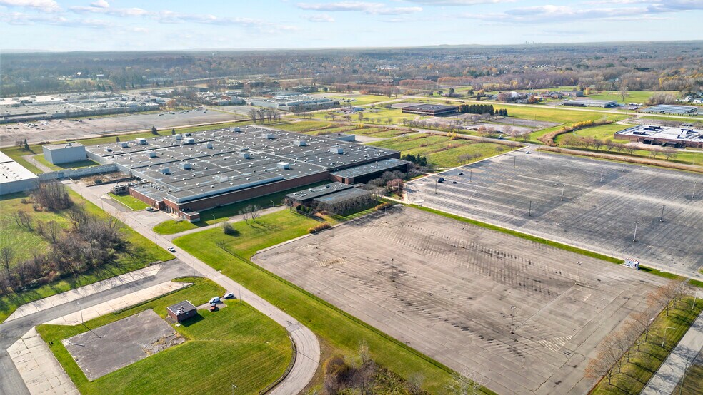 700 Resende Rd, Webster, NY à louer - Photo du bâtiment - Image 2 de 34