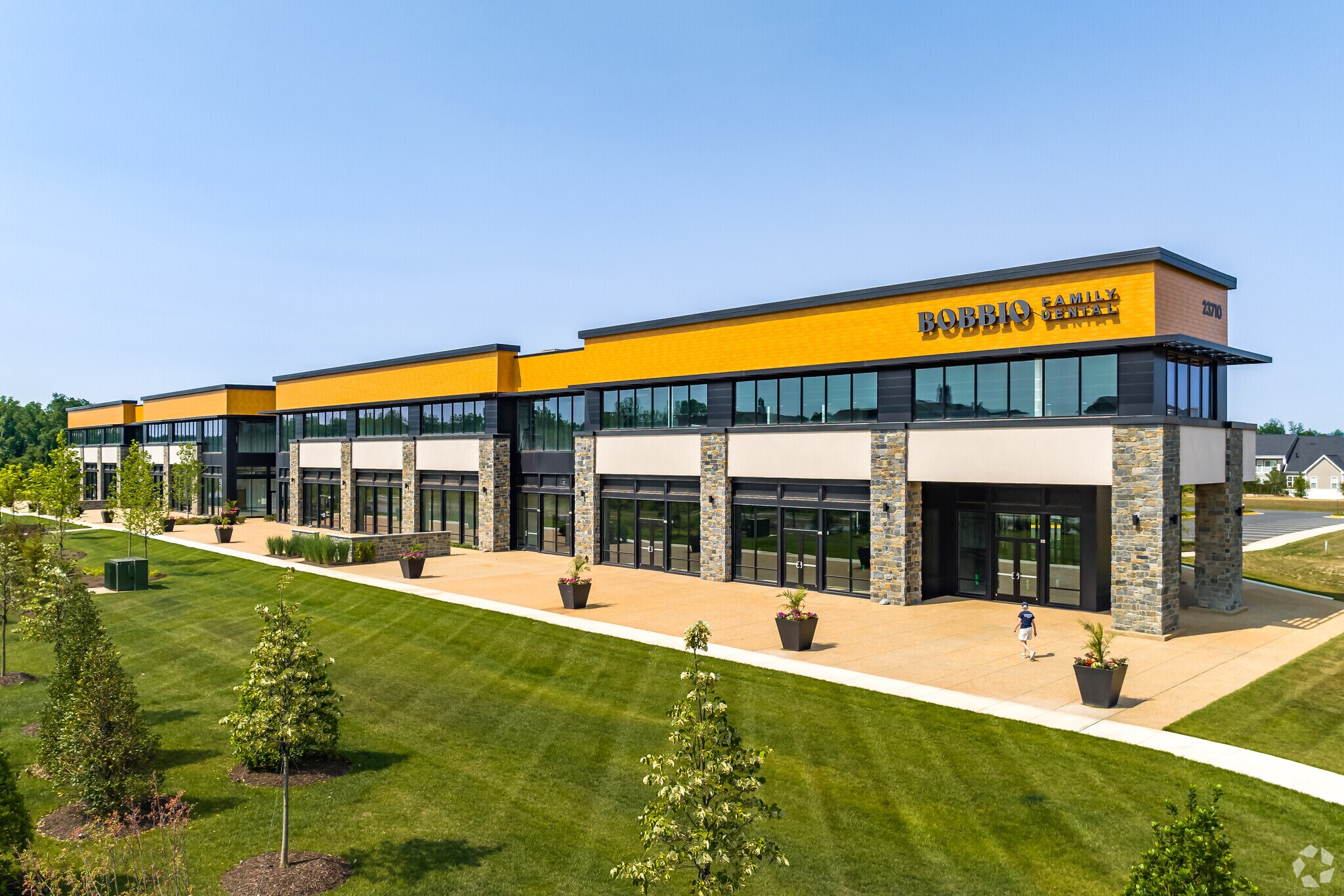 23710 Schooler Plz, Ashburn, VA à louer Photo du bâtiment- Image 1 de 25