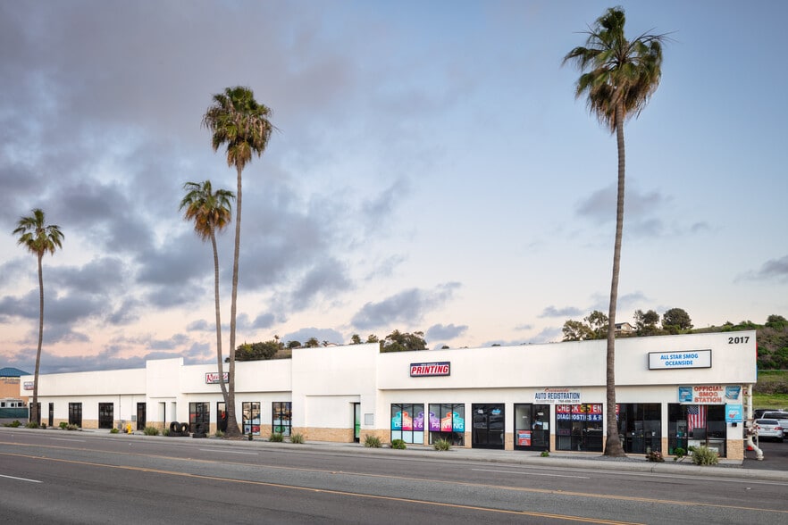 2020 Oceanside Blvd, Oceanside, CA for lease - Building Photo - Image 2 of 14
