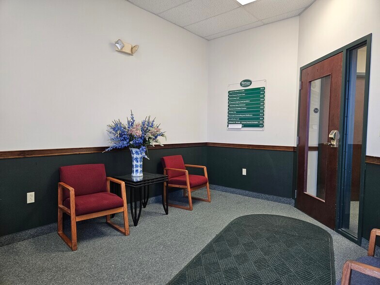 100-140 Riverview Ctr, Middletown, CT à louer - Photo du bâtiment - Image 3 de 6