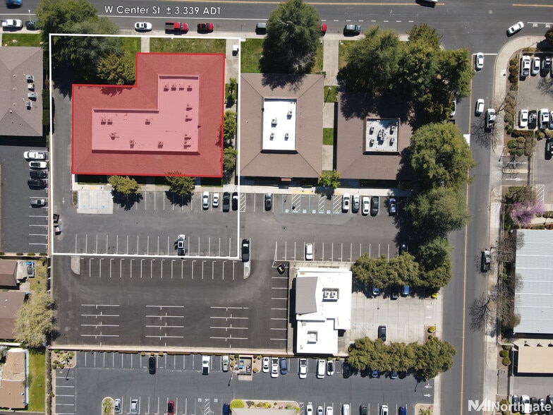 955 W Center St, Manteca, CA à louer - Photo du bâtiment - Image 2 de 4