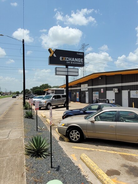11450 Bissonnet St, Houston, TX à louer - Photo du bâtiment - Image 2 de 19