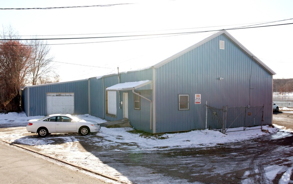 2-6 John St, Jamesburg, NJ à louer - Photo du bâtiment - Image 3 de 6