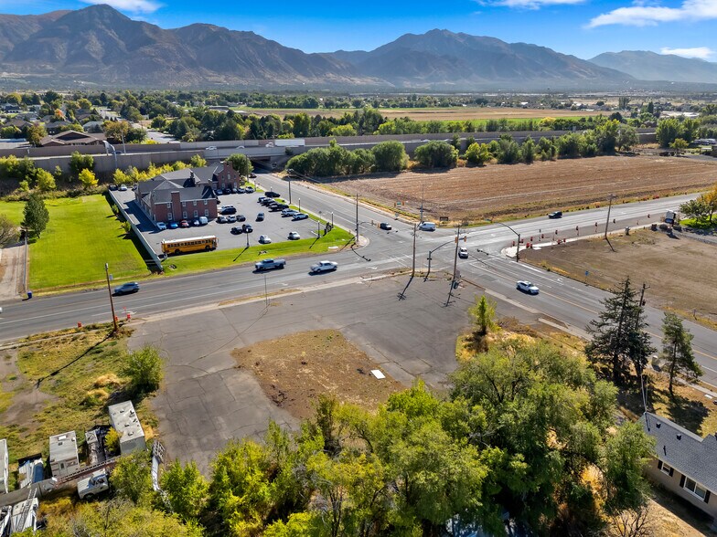 1819 N 2000 W, Farr West, UT à louer - Photo du bâtiment - Image 2 de 18
