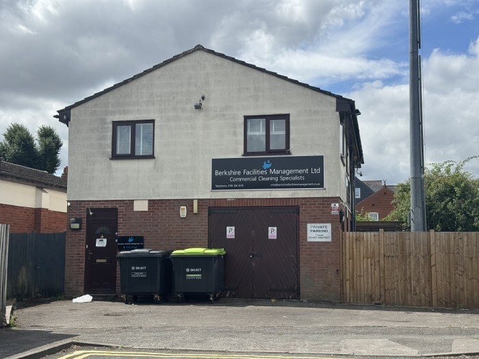 Lemart Clos, Reading for sale Building Photo- Image 1 of 5