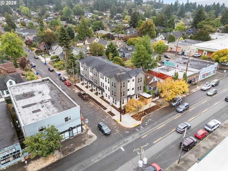 7190 Glisan st, Portland, OR à vendre - Photo du bâtiment - Image 3 de 22