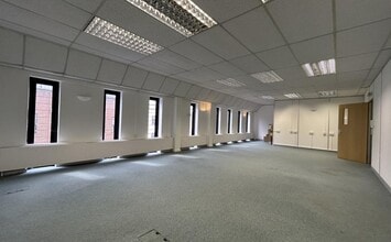 1 High St, Taunton à louer Photo intérieure- Image 1 de 9