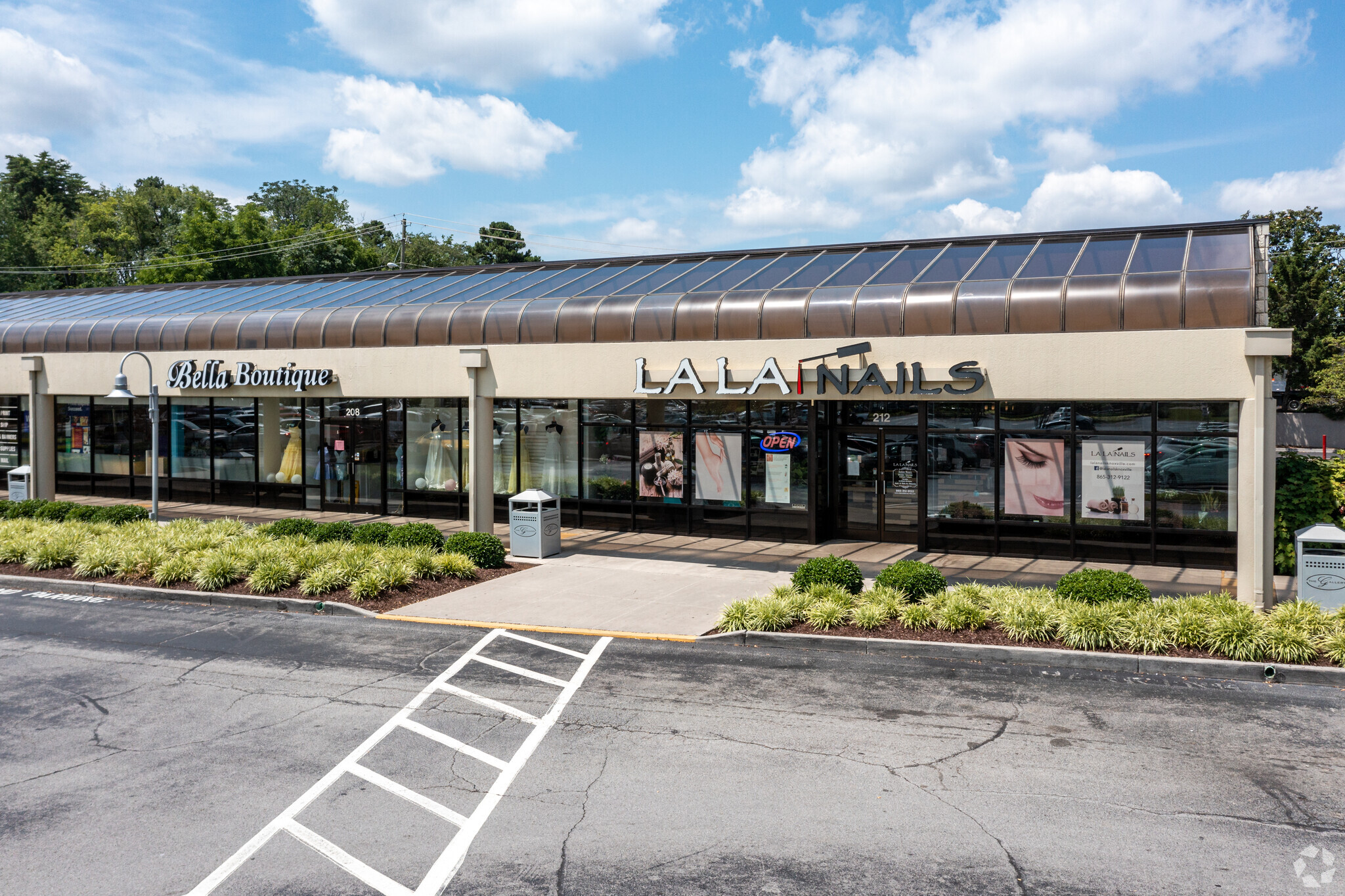 7240 Kingston Pike, Knoxville, TN for lease Building Photo- Image 1 of 18