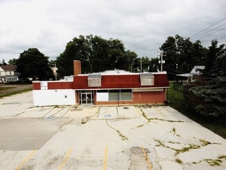 More details for 200 S East St, Le Roy, IL - Retail for Sale