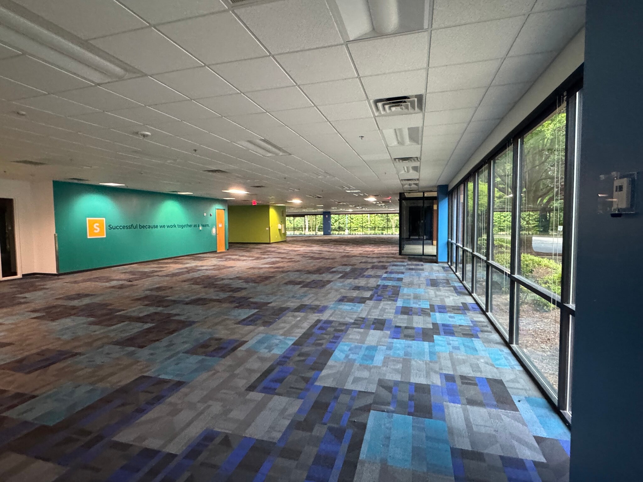 400 Butler Farm Rd, Hampton, VA for lease Interior Photo- Image 1 of 9