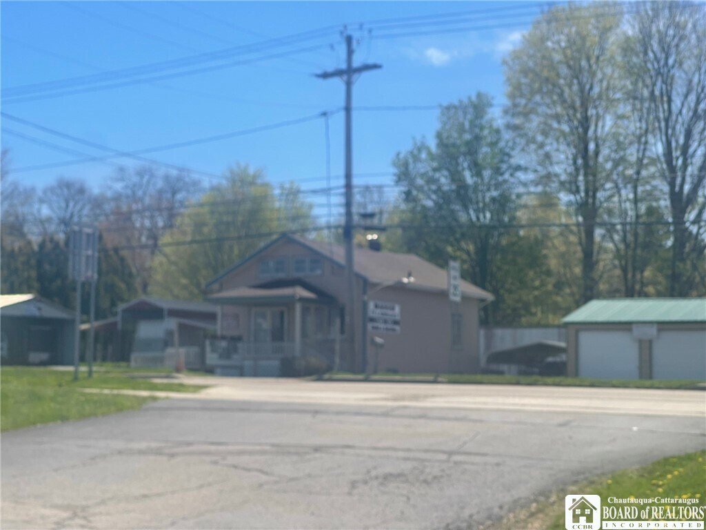 196 E Fairmount Ave, Lakewood, NY à vendre Photo principale- Image 1 de 1