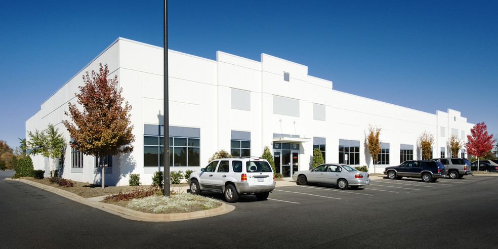 4735 Corporate Dr, Concord, NC for lease - Building Photo - Image 1 of 12