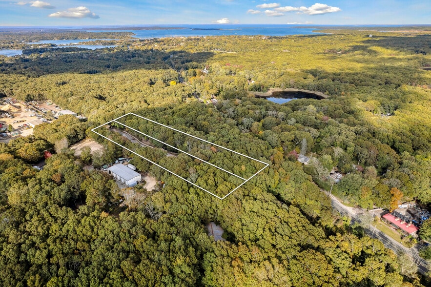 Clay Pit Road Commercial Building + Land portfolio of 2 properties for sale on LoopNet.ca - Aerial - Image 3 of 7