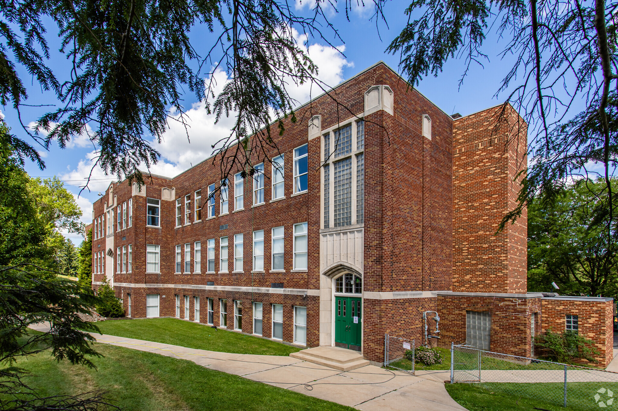 1401 Hamilton Rd, Pittsburgh, PA for sale Primary Photo- Image 1 of 1