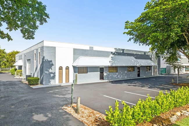More details for 4408 Corporate Sq, Naples, FL - Industrial for Sale