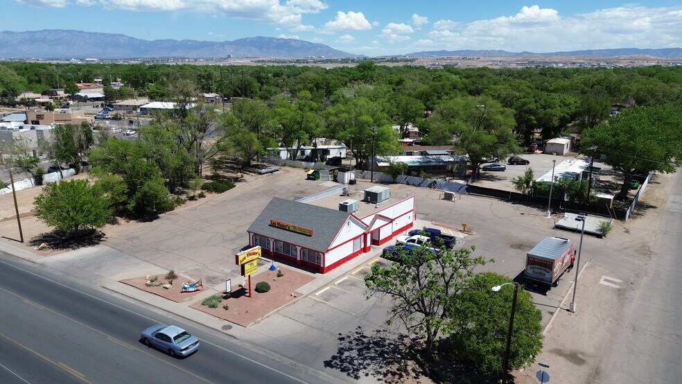 3550 Isleta Blvd SE, Albuquerque, NM à vendre - Photo du bâtiment - Image 3 de 16