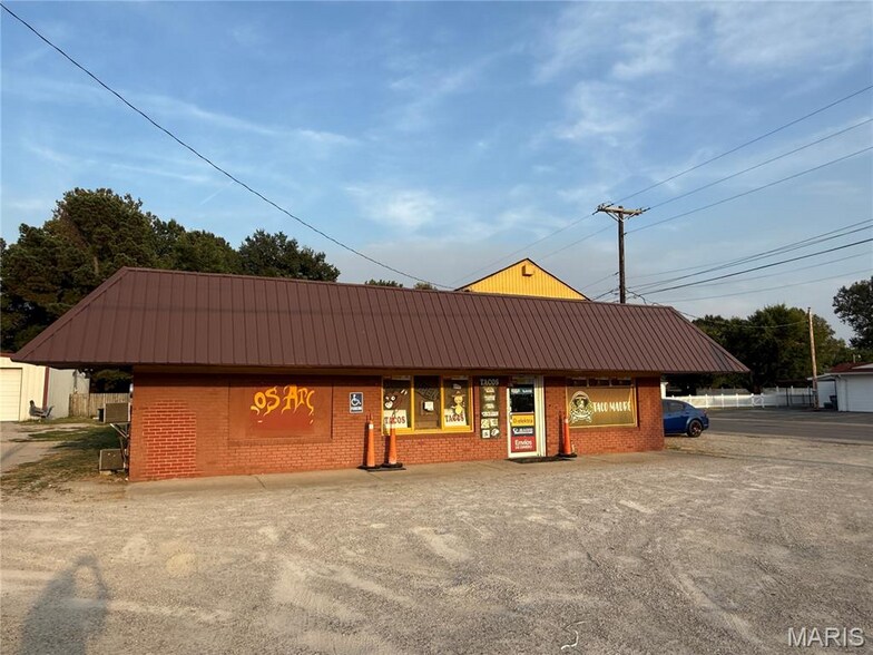 902 Independence Ave, Kennett, MO for sale - Primary Photo - Image 1 of 17