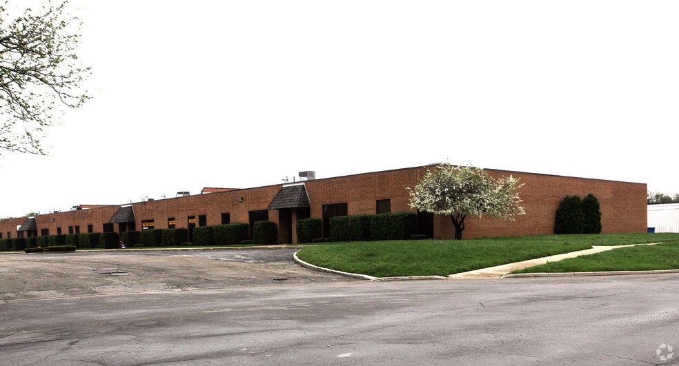 5101-5111 Chase Ave, Downers Grove, IL for lease - Primary Photo - Image 1 of 3
