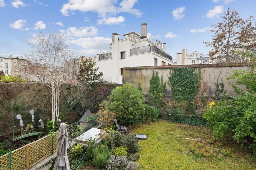 Bureau dans Neuilly-sur-Seine à vendre - Photo du bâtiment - Image 3 de 3