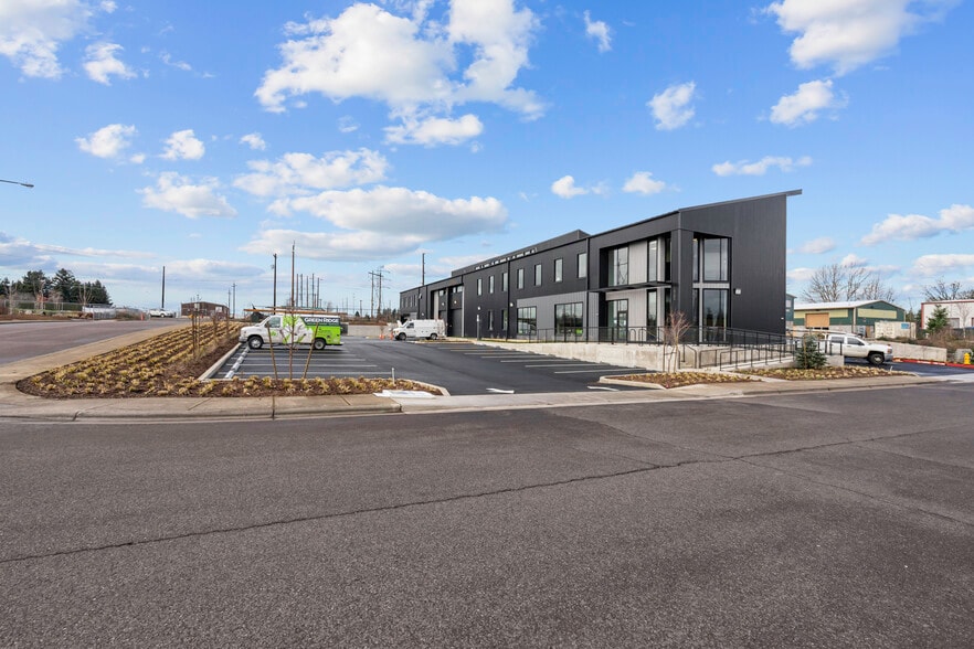 15205 SW Arrow St, Sherwood, OR for sale - Building Photo - Image 2 of 11