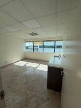 9025 Wilshire Blvd, Beverly Hills, CA for lease Interior Photo- Image 2 of 3